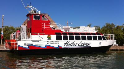 Ferrys to Holbox